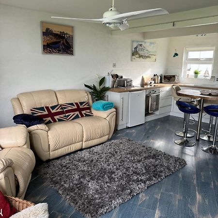 Cosy Beach Chalet Scratby المظهر الخارجي الصورة